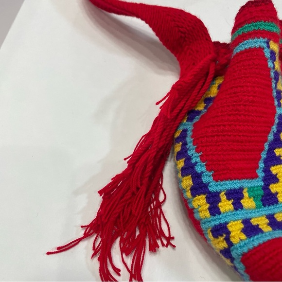 Red Woven Hobo bucket Shoulder Bag. Tassels. Hippie. Pre-owned. - Picture 4 of 12